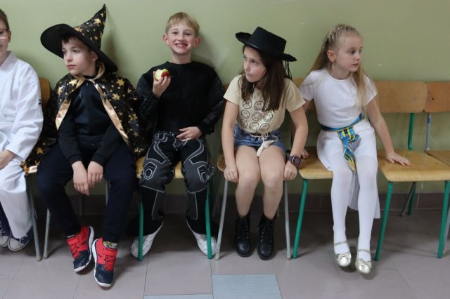 b_1024_768_0_00_images_2023_2024_Swietlica_Bajkowe_Swieto_402248571_805314544729829_9169504231773238132_n